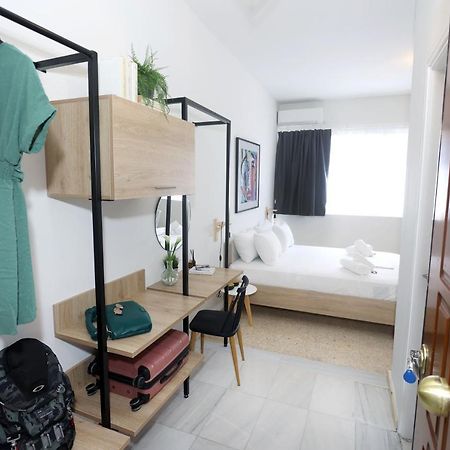 Old Town Hall Suites And Apartments Athena Bagian luar foto