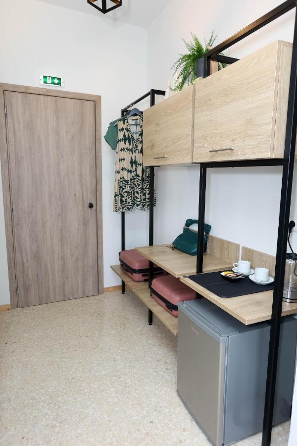 Old Town Hall Suites And Apartments Athena Bagian luar foto