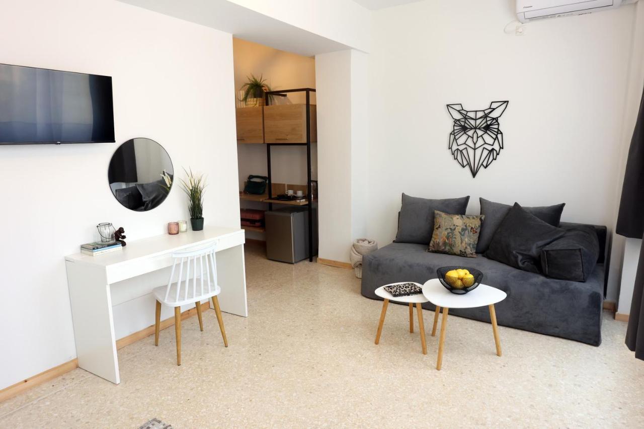 Old Town Hall Suites And Apartments Athena Bagian luar foto